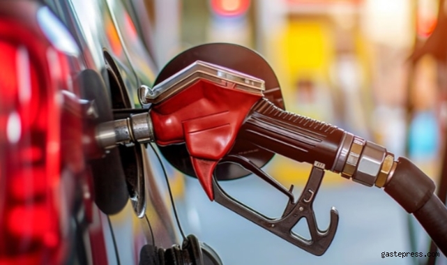 Benzin ve motorine indirim! Akaryakıtta fiyatlar değişti, litresi ne kadar oldu?
