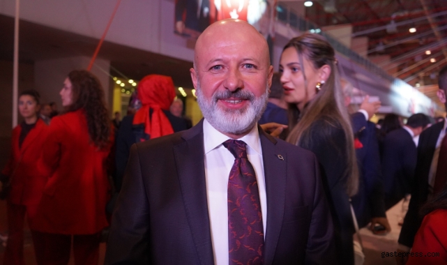 Çolakbayrakdar, “Bu milletin evlatlarının bir ve beraber olarak huzur ikliminde nice bayramlar yaşamasını diliyorum” 