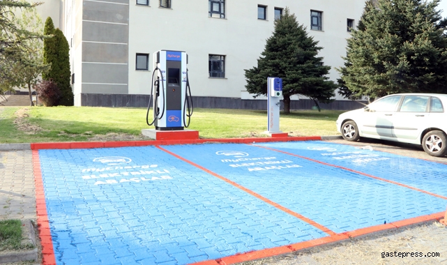 ERÜ’ye elektrikli araç şarj istasyonu kuruldu!