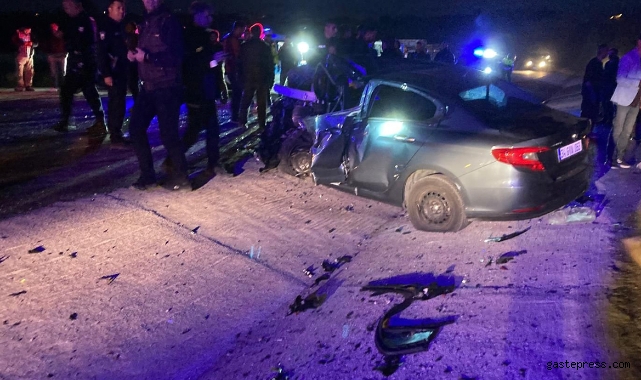 Malatya’da otomobil ile pikap kafa kafaya çarpıştı: 3 ölü, 4 yaralı!