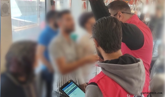 Tramvayda yapılan denetimde 1 firari yakalandı!