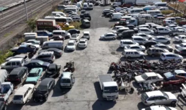 Yediemin otoparkları araç mezarlığına döndü!
