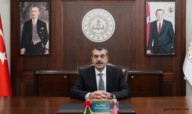 Bakan Tekin'den 'Öğretmenler Günü' mesajı!