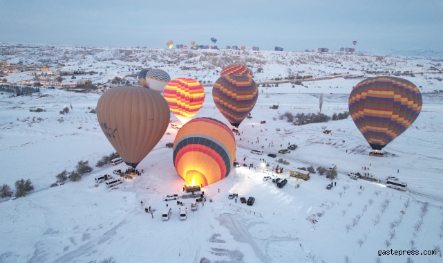 Kapadokya'da balonlar ‘Barış' için havalandı!