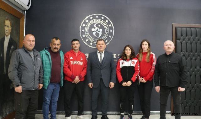 Şampiyonlardan Kabakcı’ya ziyaret!