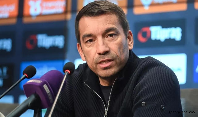 Takımdan ayrılacak mı? Van Bronckhorst açıkladı!