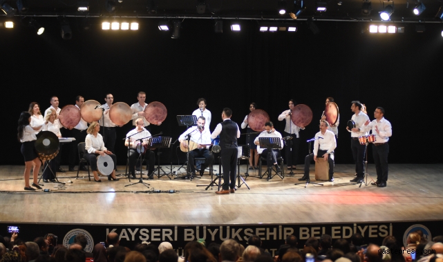 Adliye çalışanlarının kurduğu ritim topluluğundan konser!