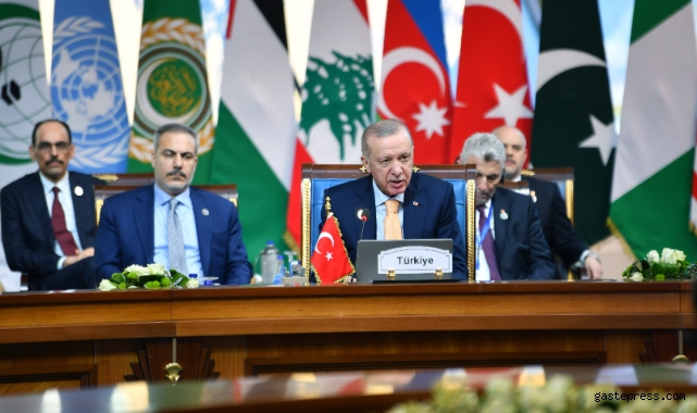Cumhurbaşkanı Erdoğan: "İslam ülkeleri olarak İsrail'e karşı atılabilecek adımlara öncülük etmeliyiz!