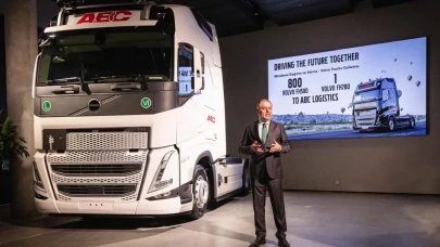 Volvo’dan ABC Lojistik’e tarihi jest: İsveç’te ilk kez Türk bayrağı göndere çekildi!