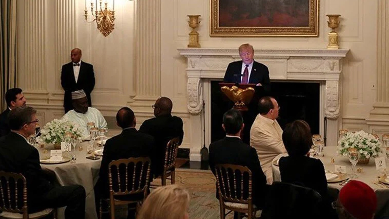 ABD Başkanı Trump, Beyaz Saray'da iftar verdi!