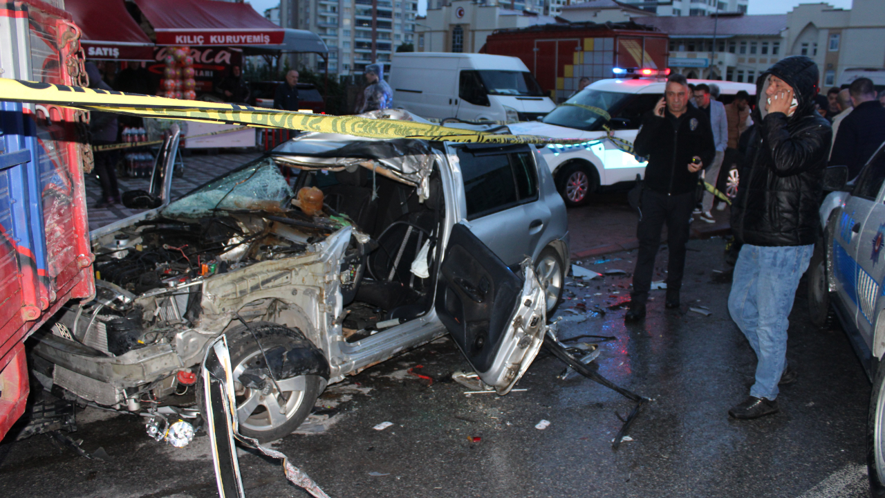 Kayseri'de feci kaza: 1 ölü, 1 yaralı
