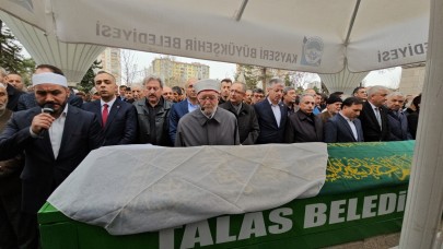 Başkan Yalçın'ın hayatını kaybeden annesi son yolculuğuna uğurlandı!
