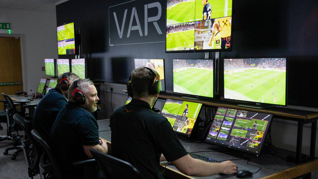 Fenerbahçe - Trabzonspor derbisinin VAR hakemi açıklandı!