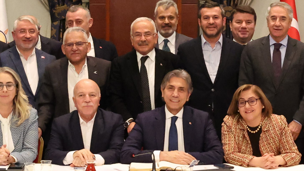Başkan Memduh Büyükkılıç, Ankara'da Yerel Yönetimler Toplantısı'na katıldı!