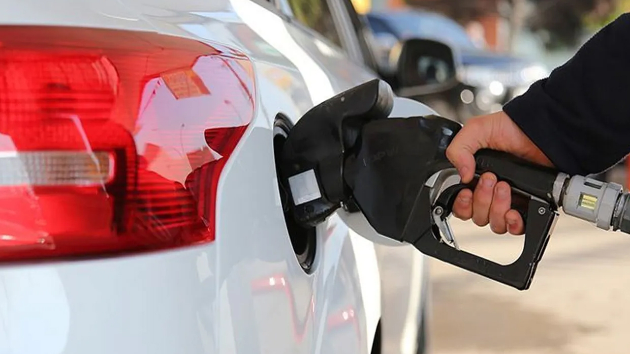 İndirimler kısa sürdü, benzine yeni zam geldi!