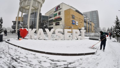 Kayseri’de Kar Sürprizi! 16 İlçede Etkili Olacak – O Saatlere Dikkat!