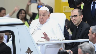 Papa Franciscus hayatını kaybetti!