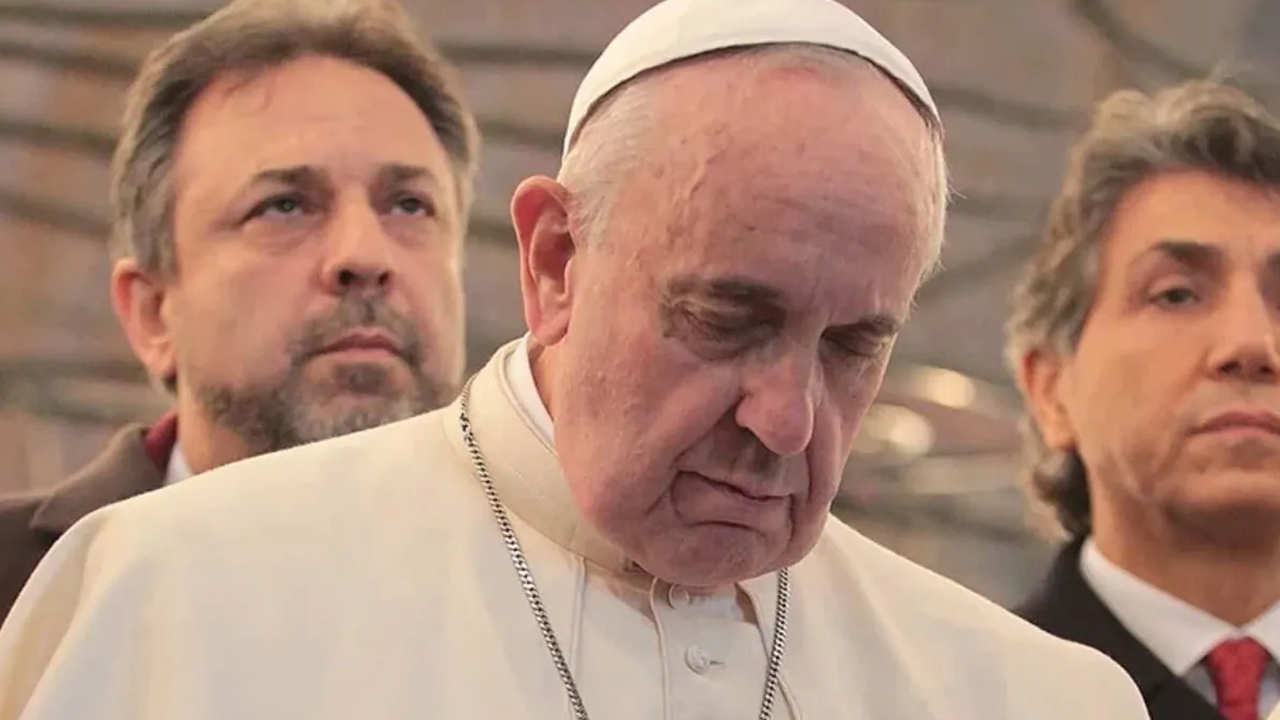 Vatikan, Papa Franciscus'un ölüm nedenini ve vasiyetini açıkladı!