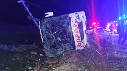 Van'da yolcu otobüsü devrildi: 28 yaralı!