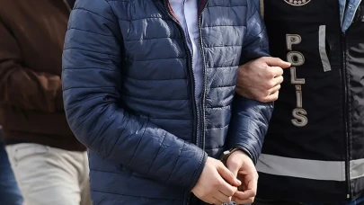 İzmir'de kırbaçlı darp! 4 kişi gözaltına alındı!