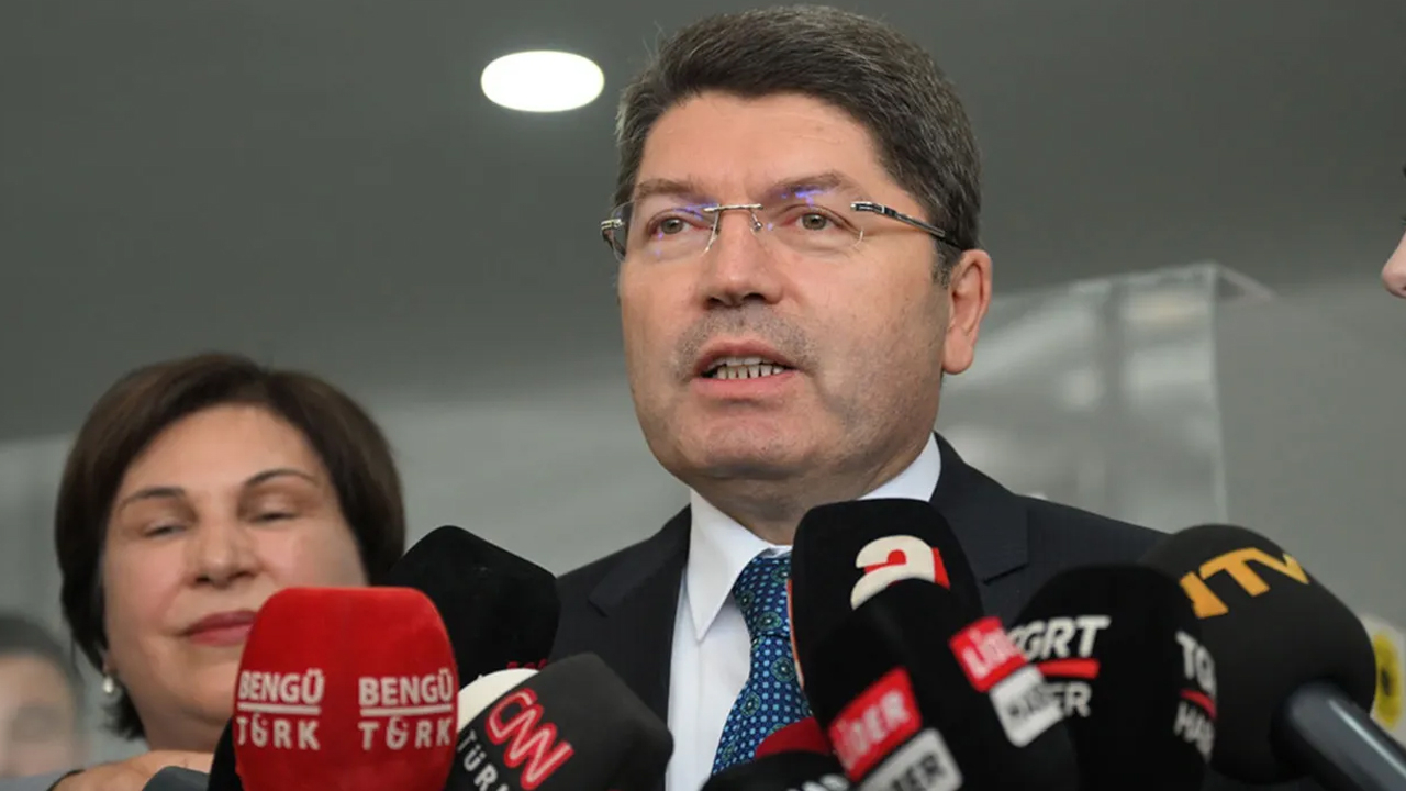 Bakan Tunç'tan Özel'e saldıran kişi için "müebbet aldı, serbest bırakıldı" iddialarına yanıt!