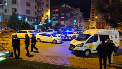 Borç- alacak kavgasında birbirlerini bıçakladılar!