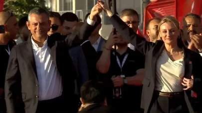 Büyük İzmir Mitingi'ne geri sayım: Yüzbinler Türk bayrakları ile Gündoğdu'nda toplandı!