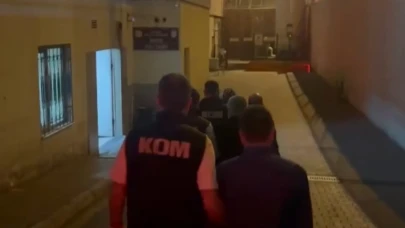 Hac ve umreye gitmek isteyen vatandaşları dolandıran 5 kişi yakalandı!
