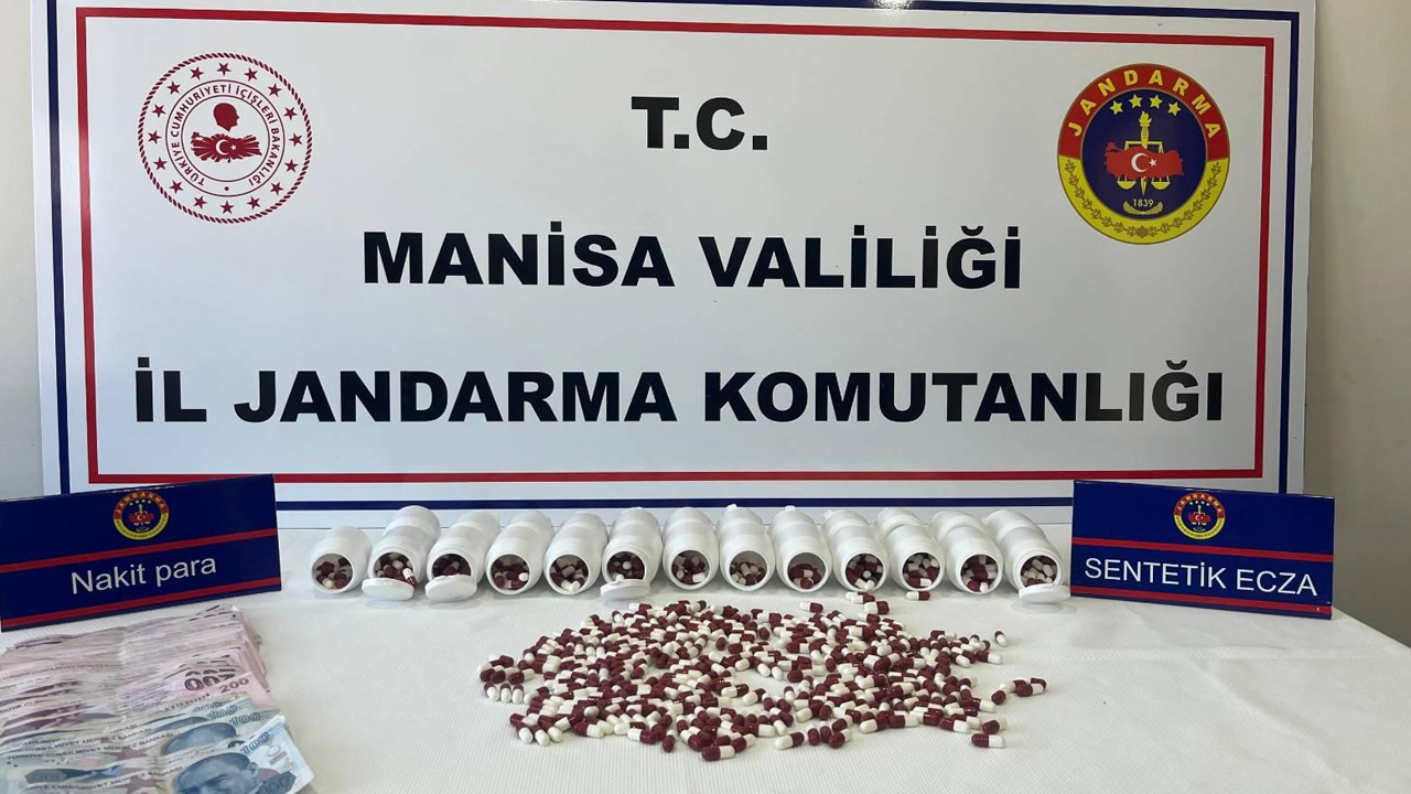 Manisa'da 2 bin 415 adet uyuşturucu hap ele geçirildi!
