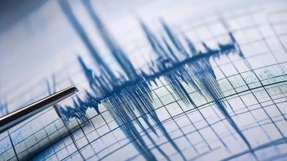 Bolu gece yarısı sallandı! AFAD depremin büyüklüğünü duyurdu!