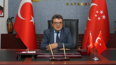 Adnan Kenanoğlu'ndan Kayseri'de Ulaşım Çilesine Tepki: “Duraklarda Yön Tabelası Yok, Vatandaş Perişan!”
