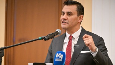 Manisa Büyükşehir Belediye Başkanı Ferdi Zeyrek elektrik çarpması sonucu hastaneye kaldırıldı!