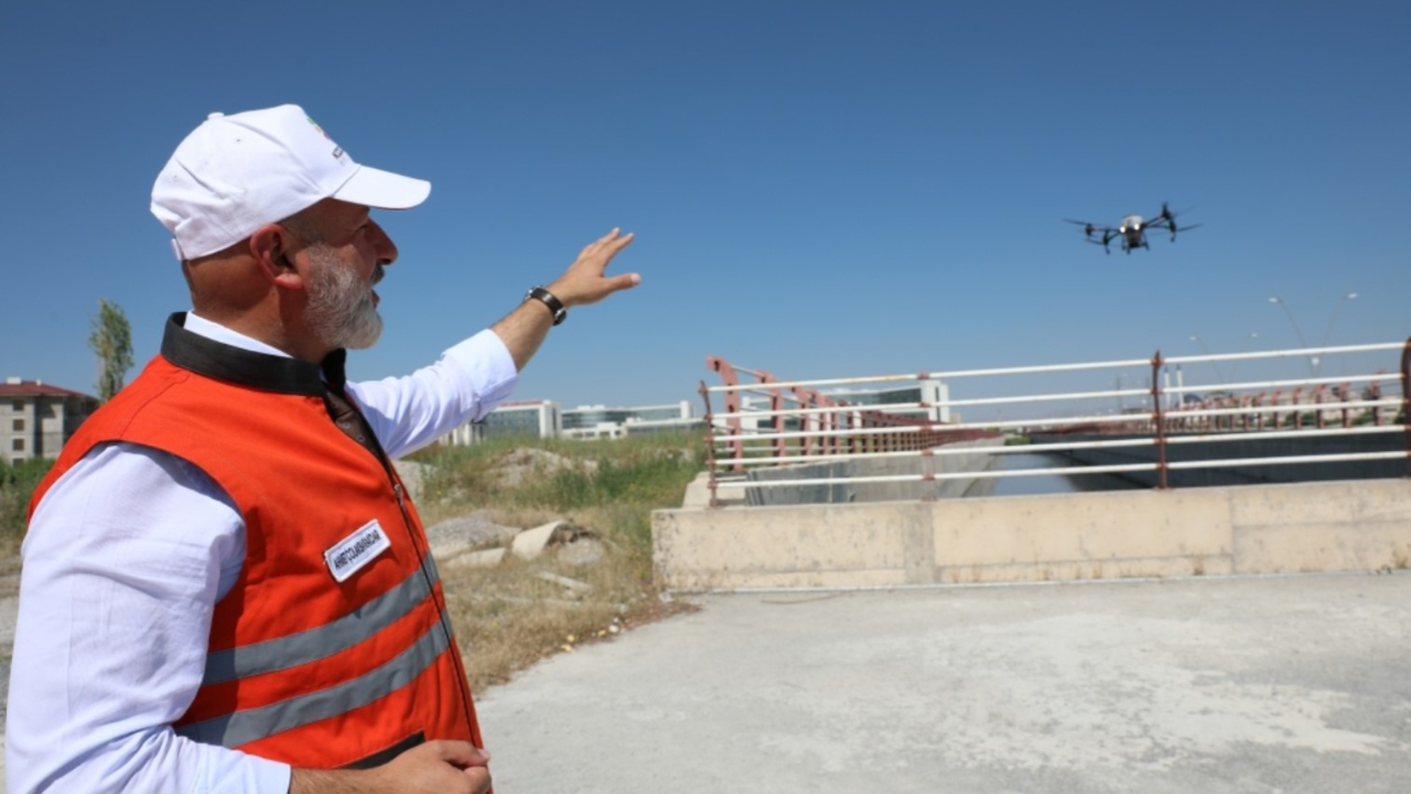 Kocasinan Belediyesi, drone ile tüm açık alanları ilaçlıyor!