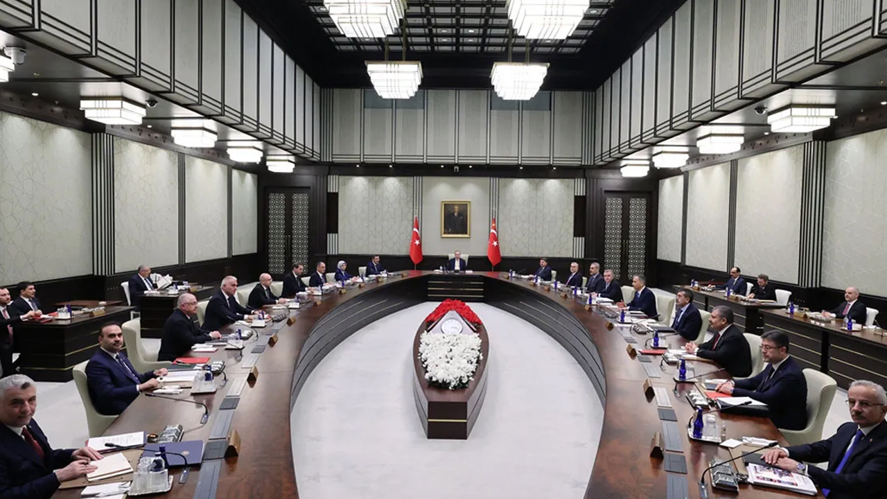 Ankara kulislerinden sızdı! Kabinede köklü değişiklikler geliyor!