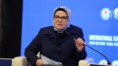 AK Parti Kayseri Milletvekili Ayşe Böhürler'den canlı yayın gafı: Belediye başkanının parti değiştirdiğini sandı!