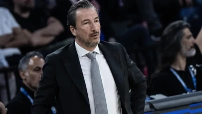 Anadolu Efes'te Luca Banchi dönemi sona erdi!