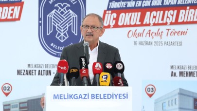 Özhaseki’nin Açılışta Okuduğu Şiir Gündem Oldu: Kime, Kimlere Mesaj Verdi?