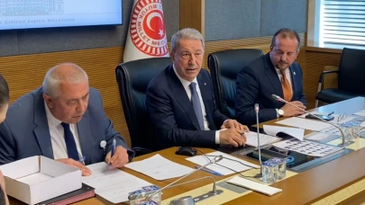 Hulusi Akar, TBMM Milli Savunma Komisyonu Başkanlığına Yeniden Seçildi!