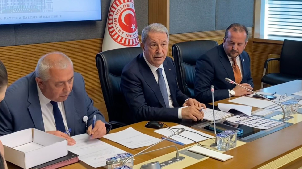 Hulusi Akar, TBMM Milli Savunma Komisyonu Başkanlığına Yeniden Seçildi!