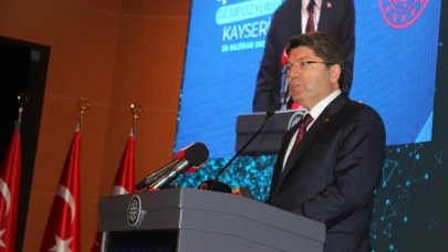 Adalet Bakanı Tunç: "Ülkemizi karalamaya çalışanlar yargı camiamıza büyük haksızlık ediyor"