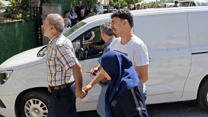 Sınava 1 Dakika Geç Kaldı, Gözyaşlarını Tutamadı! Ailesinden Gazetecilere Tepki!