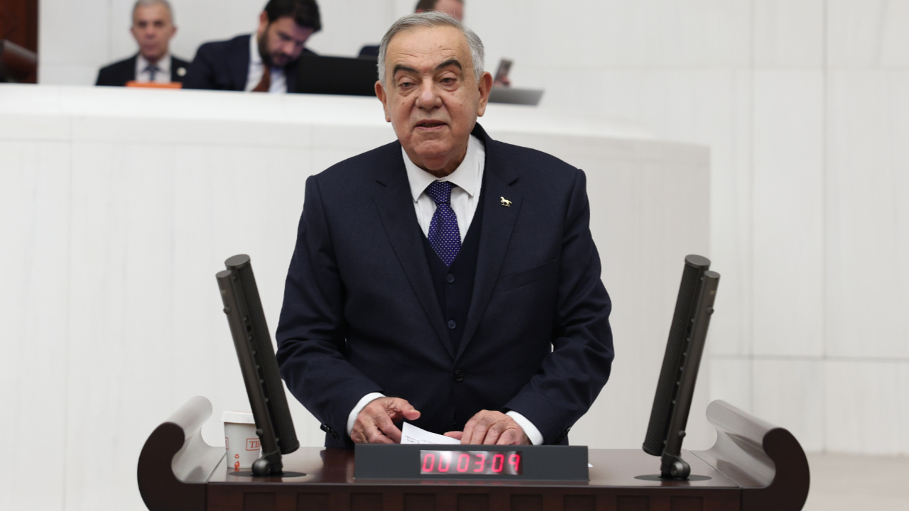 Haydar Altıntaş’tan Sert Eleştiriler: “Türkiye Yangın Yeri, Yönetim Savrulmuş Hâldedir”