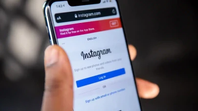 Instagram'ın yeniden paylaşma özelliği kullanıma açıldı!