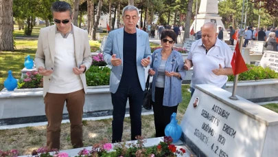 Kazım Yücel'den Anma Törenine Tepki: “Marş Yok, Saygı Yok”