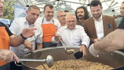 Kayseri Lokantacılar Odası'ndan 10 bin kişiye aşure!