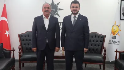 CHP’li Felahiye Belediye Başkanı Şeref Güleser’den AK Parti’ye Ziyaret: “Siyasi Transfer Mi Geliyor?”