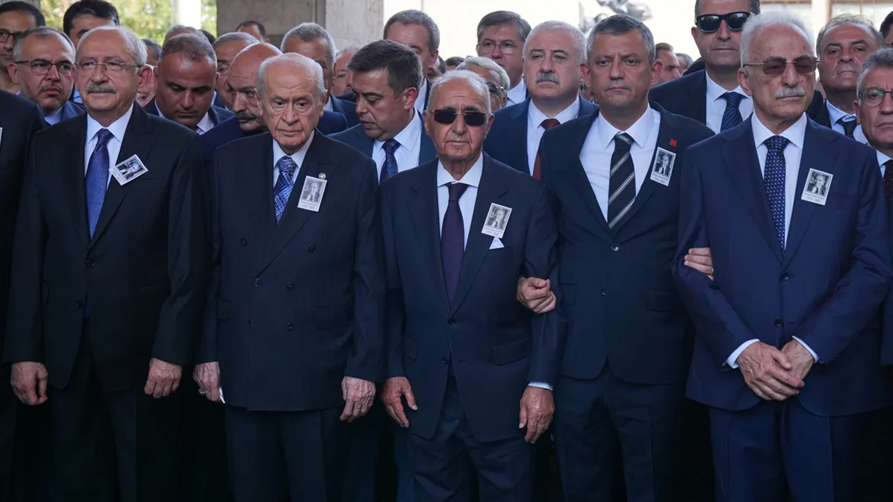 Altan Öymen'in cenaze töreninde muhalefet ve iktidar kol kola!