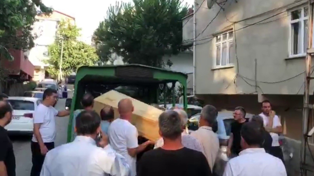 Sancaktepe'de aile faciası: Anne ve babasını bıçaklayarak öldürdü!
