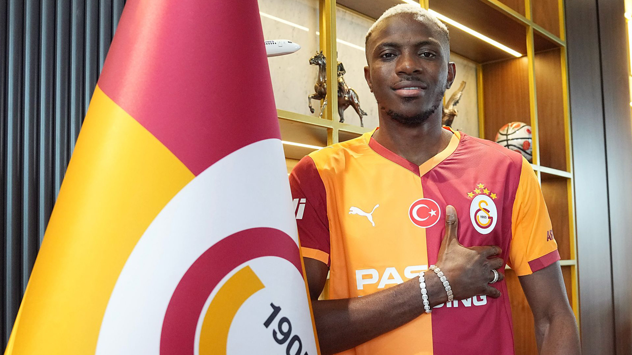 Galatasaray, Victor Osimhen'i resmen açıkladı!
