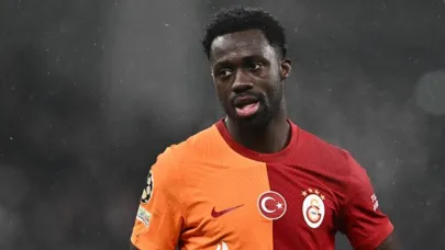 Davinson Sanchez'in menajeri zam pazarlığı için geldi!